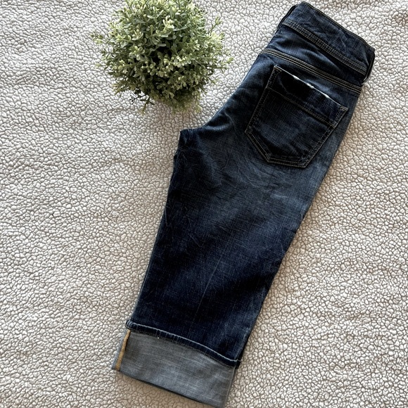 🍓 2 for $13 OLD NAVY Low Waist Denim/Jean Capri. - Picture 2 of 3